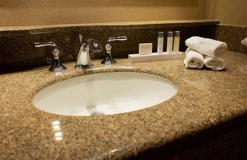 Washburn Hotel | Isle Casino Hotel - Waterloo - A Caesars Rewards Destination