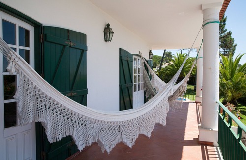Foz do Arelho Cabin | ITS A Room IN A Shared House
