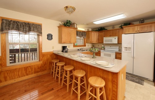 Pigeon Forge Ski Chalet | Ivy Falls 9 - Five Bedroom Chalet