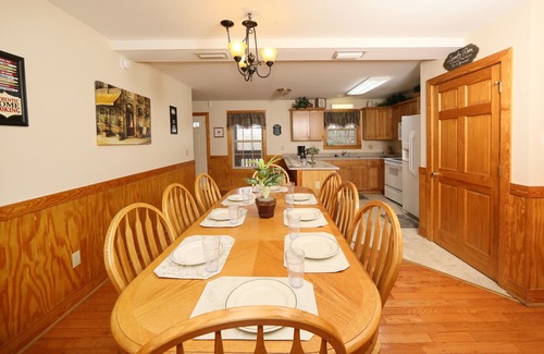 Pigeon Forge Ski Chalet | Ivy Falls 9 - Five Bedroom Chalet