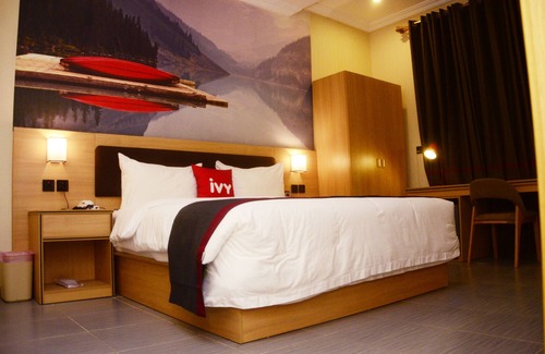 Ikeja Hotel | Ivy Hotel Emerald