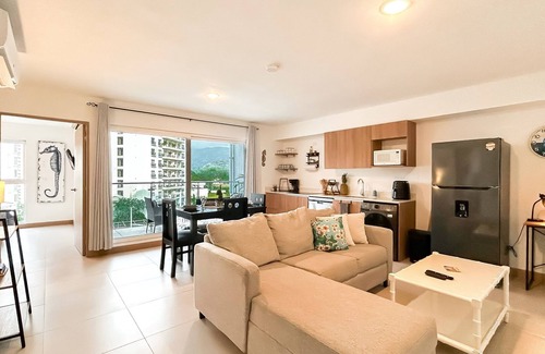 Barrio Santa Lucia Condo | Jaco Beach, Viva Jaco, AC, HOT water, 3 Pools, BBQ, Gym, Co-Work, Games, Ranchos