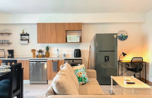 Barrio Santa Lucia Condo | Jaco Beach, Viva Jaco, AC, HOT water, 3 Pools, BBQ, Gym, Co-Work, Games, Ranchos