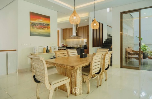 Bandung Villa | Jasmine Cozy Villa 3 Bedrooms Private Heated Pool