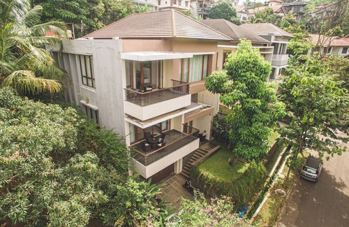 Bandung Villa | Jasmine Cozy Villa 3 Bedrooms Private Heated Pool