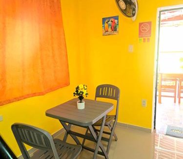 Madrid Apartment | Jenessa's Bedsite, 3 Pers, AC, 5G Wifi, Netflix