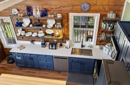 Eastland Cabin | JJ's Point of View! Lakefront Log Cabin on Lake Leon ~ Eastland, TX!