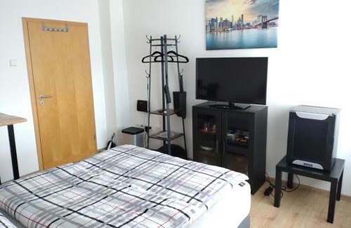 Siershahn House | Jochen's Haus - Guest Rooms - Near Highway