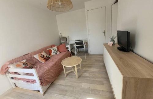 Le Pradet Apartment | Joli 2 pièces rénové à proximité des plages