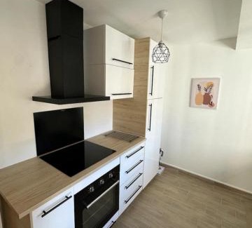 Le Pradet Apartment | Joli 2 pièces rénové à proximité des plages