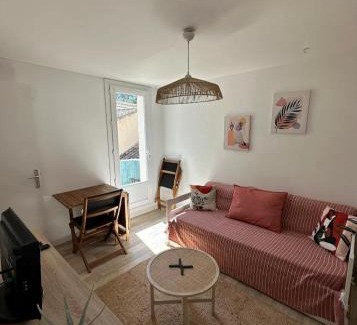 Le Pradet Apartment | Joli 2 pièces rénové à proximité des plages