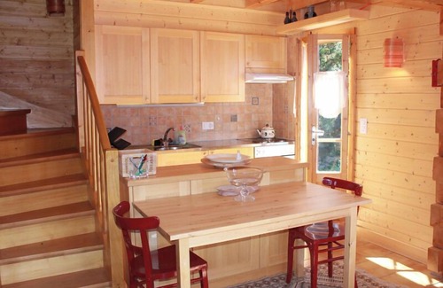 St. Luc Apartment | Joli chalet avec beaucoup de charme situé sous l'hôtel Bella-Tola, proche de toutes commodités, avec