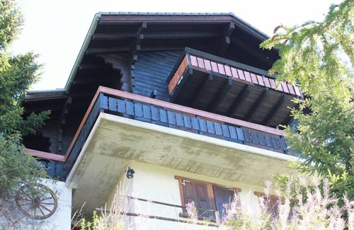 St. Luc Apartment | Joli chalet avec beaucoup de charme situé sous l'hôtel Bella-Tola, proche de toutes commodités, avec