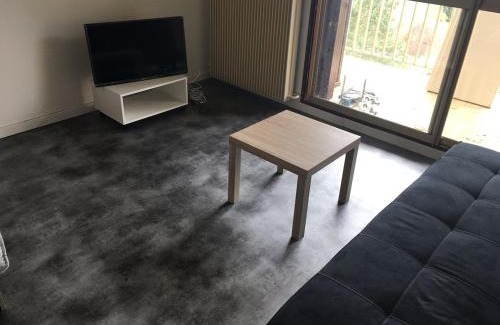 Montrichard Val de Cher Apartment | Joli studio proche des châteaux et du parc de Beauval