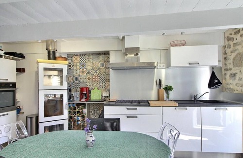 Saint-Mathieu House | Jolie Maison Senane, Entièrement Rénovée en 2024, Quartier Abrité et Verdoyant