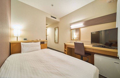 Yodogawa Hotel | JR WEST GROUP VIA INN SHINOSAKA WEST