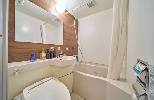 Yodogawa Hotel | JR WEST GROUP VIA INN SHINOSAKA WEST
