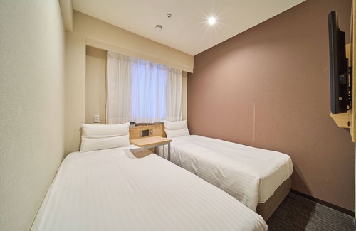 Yodogawa Hotel | JR WEST GROUP VIA INN SHINOSAKA WEST