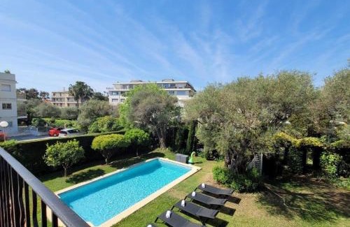 Cap-d'Antibes House | Juan les pins : Villa de charme avec piscine