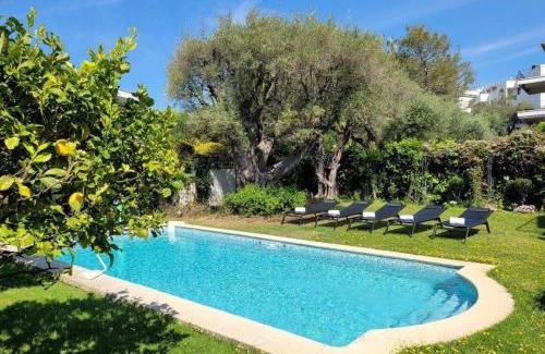 Cap-d'Antibes House | Juan les pins : Villa de charme avec piscine