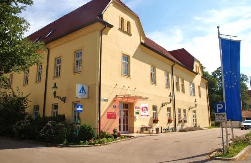 Tulln an der Donau Hostel | Junges Hotel Tulln - NÖ Jugendherbergswerk