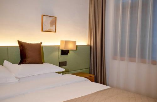 Yongding Hotel | Junlan Hotel 张家界郡澜民宿