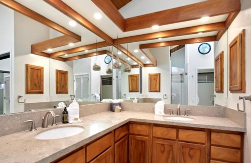 Historic Lahaina Front Street Condo | K B M Resorts: Bay-35, 5 Bedroom Ocean Front House On Baby Beach, Sleeps 10 - Steps to Water, 180 Degree Ocean Views, Sunsets, Includes Rental Car!