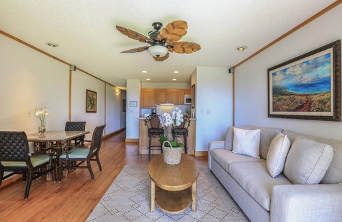 Wailua Condo | Kapaa Shore Ocean & Pool View Condo