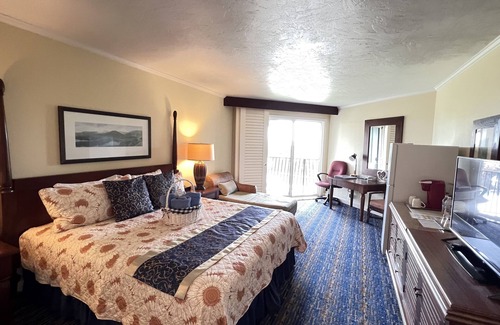 Hanamaulu Resort | Kauai Beach Resort, Top Floor, Pool View