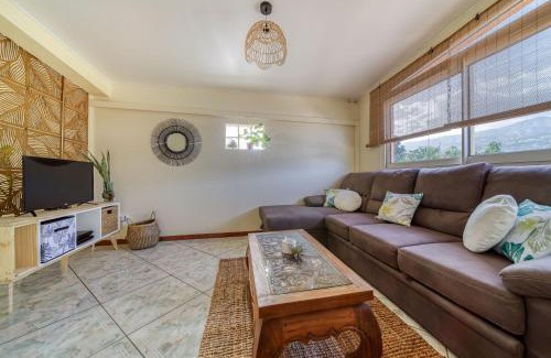 Etang Sale Les Bains Apartment | Kaz Latania
