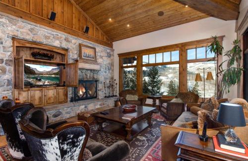 Deer Valley House | KBM Resorts 5Bdr with Pool Table Wood Burning fireplace 2 Family Rooms PLO-6599