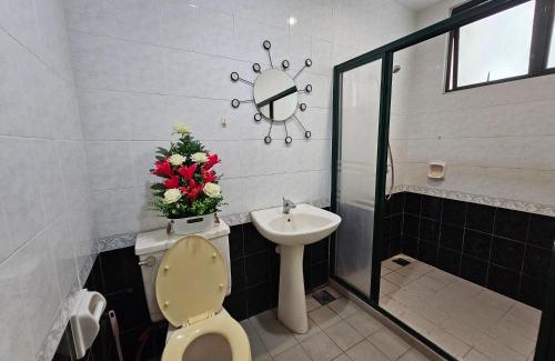 Kuching Apartment | Kenyalang Riverine Emerald 12 Homestay