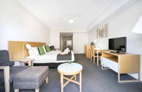 Darwin City Centre Apartment | King Balcony Studio at Resort Style Darwin Stay