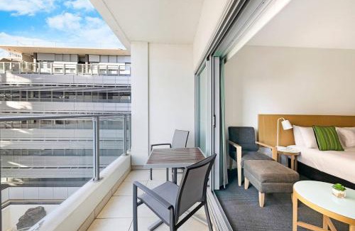 Darwin City Centre Apartment | King Balcony Studio at Resort Style Darwin Stay