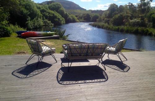 Kuratau House | Kingfisher - Kuratau Holiday Home
