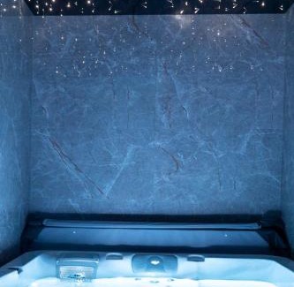 Neudorf South Apartment | L'étoilé Strasbourg Jacuzzi Détente & Confort