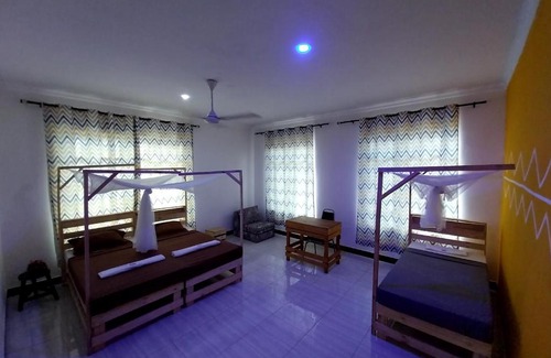 Dar es Salaam Bed & Breakfast | L&J Modern Backpackers Kigamboni Beach House