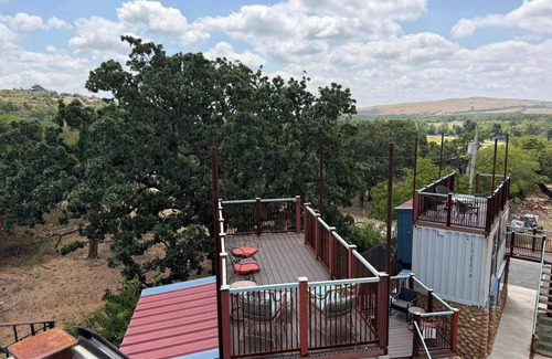 Medicine Park Apartment | L2 Village Vista SkyStack—Rooftop Patio View Sleeps 7