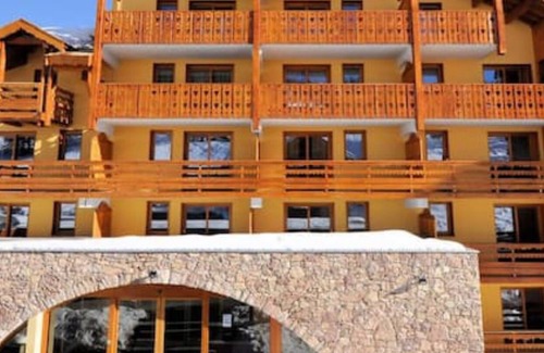 Risoul Apartment | La Bergerie d'Antarès -Superb Apartment located in Residence 4 * Swimming pool-44m2