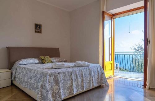 Schiazzano House | La casetta di Rosetta, breathtaking Li Galli sea view