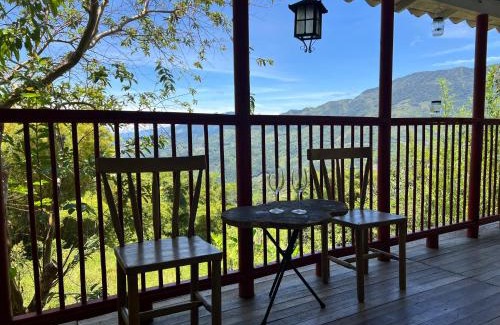 Cocorna House | La Esmeralda Cottage