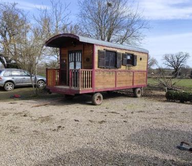 Saint-Christophe-en-Boucherie Other | La roulotte de la tribu deschpouss
