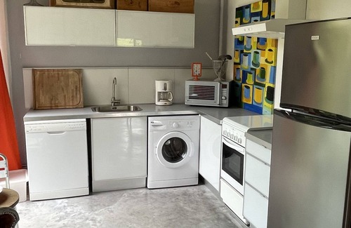 Labastide-Villefranche House | La Grange: Between sea and mountains, spacious gîte with private pool.