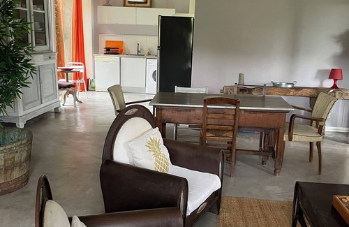 Labastide-Villefranche House | La Grange: Between sea and mountains, spacious gîte with private pool.