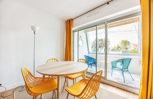 Bernieres-sur-Mer Apartment | La Tortue Joyeuse - Appartement avec Loggia