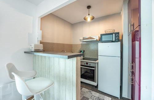 Bernieres-sur-Mer Apartment | La Tortue Joyeuse - Appartement avec Loggia