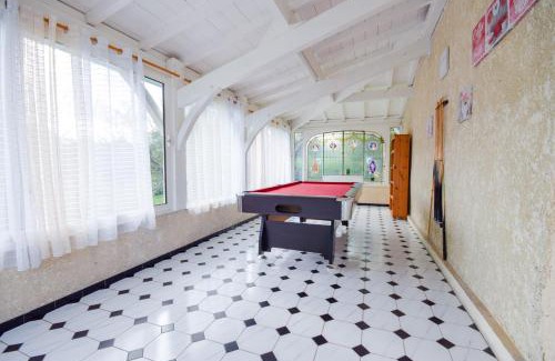 Sabres House | La Villa Parenthèse, regroupement en famille ou entre amis, billard, brasero, wifi