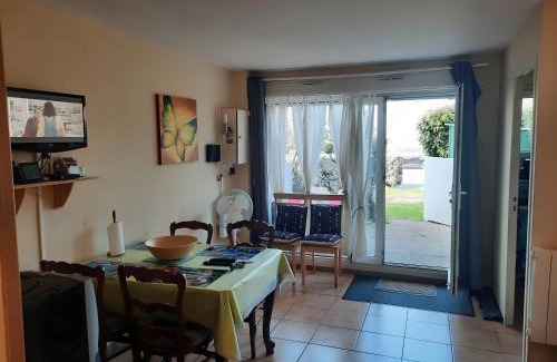 Bernieres-sur-Mer Apartment | La Voile de Nacre Appt 50 M Plage