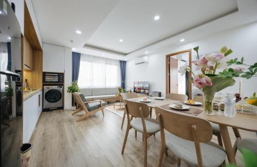 Quang An Apartment | Label6 Coliving Rooftop Lakeview