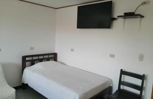 Cahuita Hotel | LaBounty Del Mar